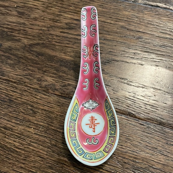 Set of Beautiful Oriental Soup Spoons - Picture 5 of 11